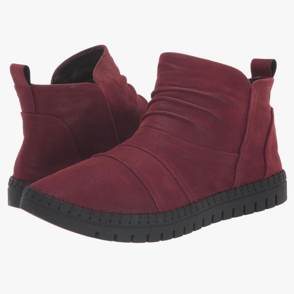 Easy Street Women's Dublin Boots- Burgundy